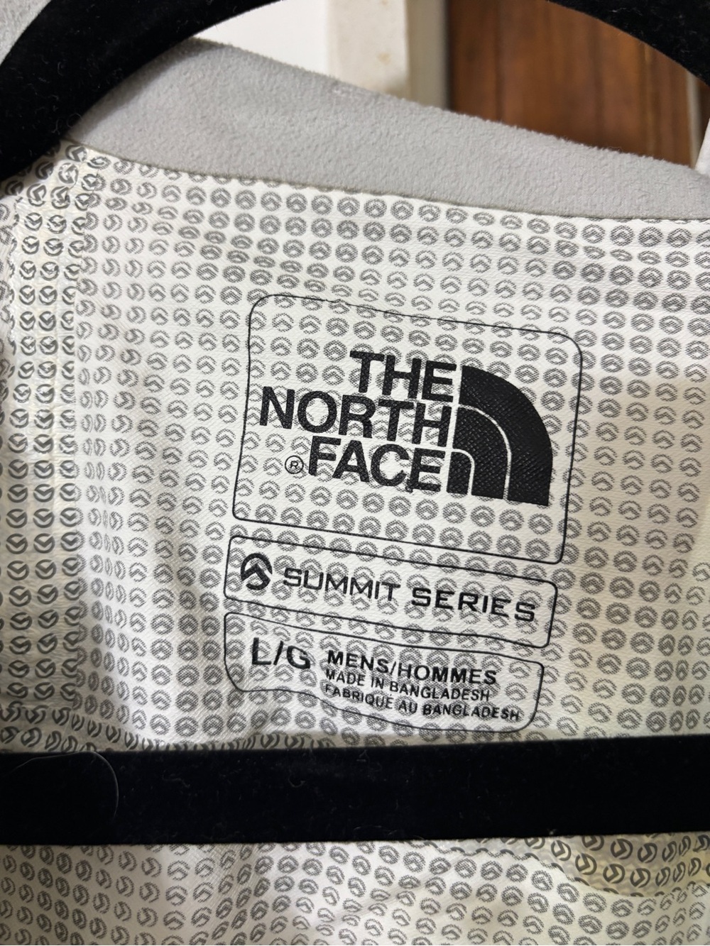 The North Face Summit Series Lightweight White Hooded Jacket - Picture 2 of 8